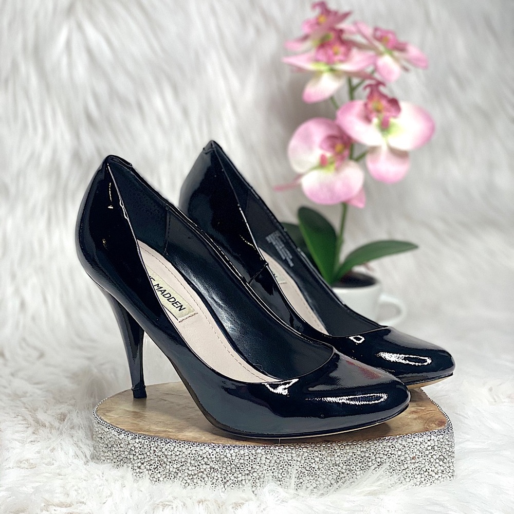 Steve Madden Black Patent Pumps 🖤